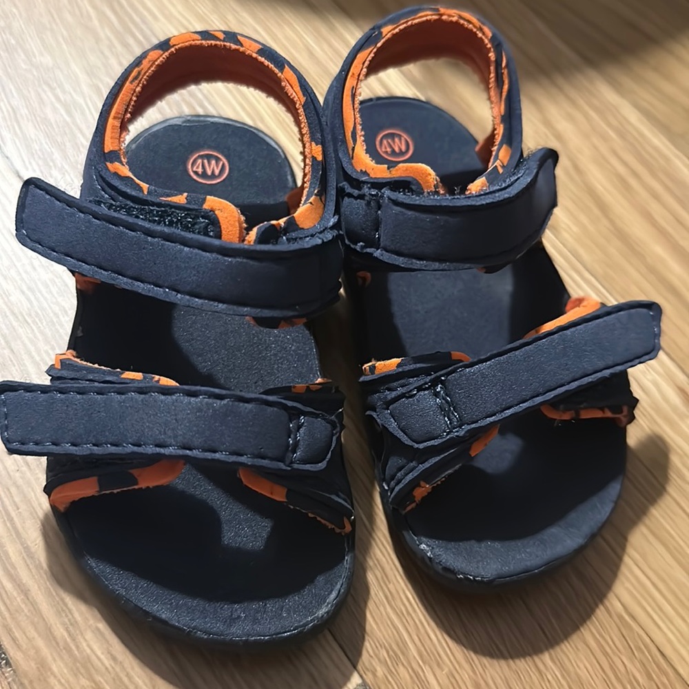 Zoe & Zac Sandal